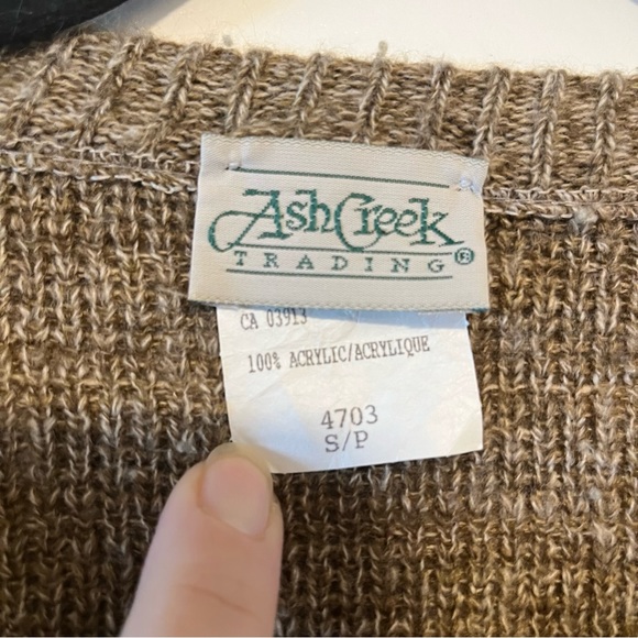 Ash Creek | Vintage Grandpa Sweater - Picture 11 of 12